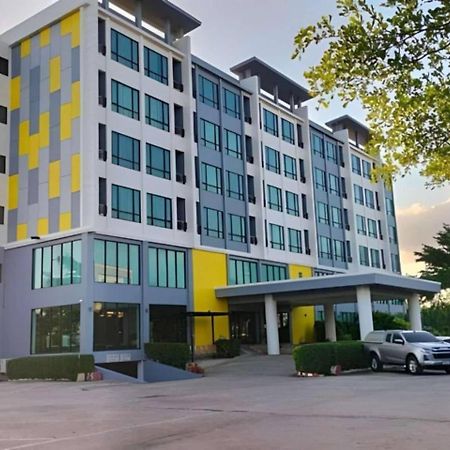 Hotel S Tara Grand Surat Thani Exterior foto