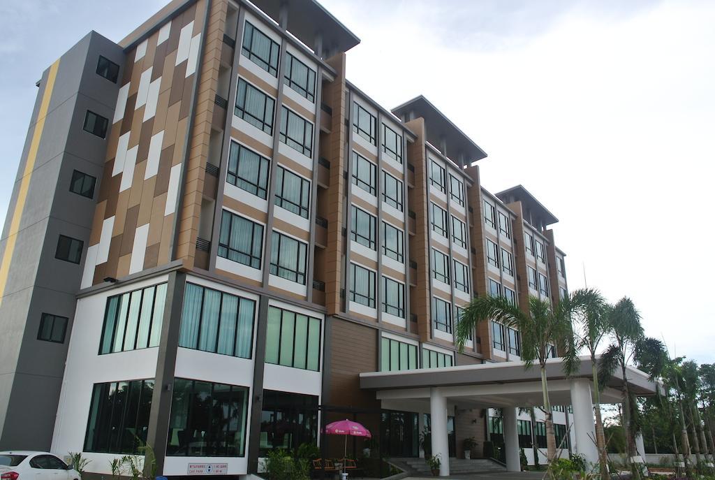 Hotel S Tara Grand Surat Thani Exterior foto