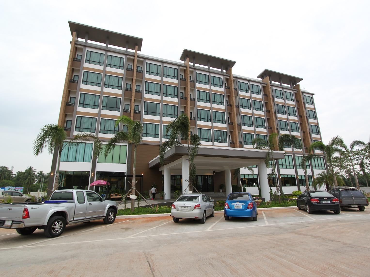 Hotel S Tara Grand Surat Thani Exterior foto