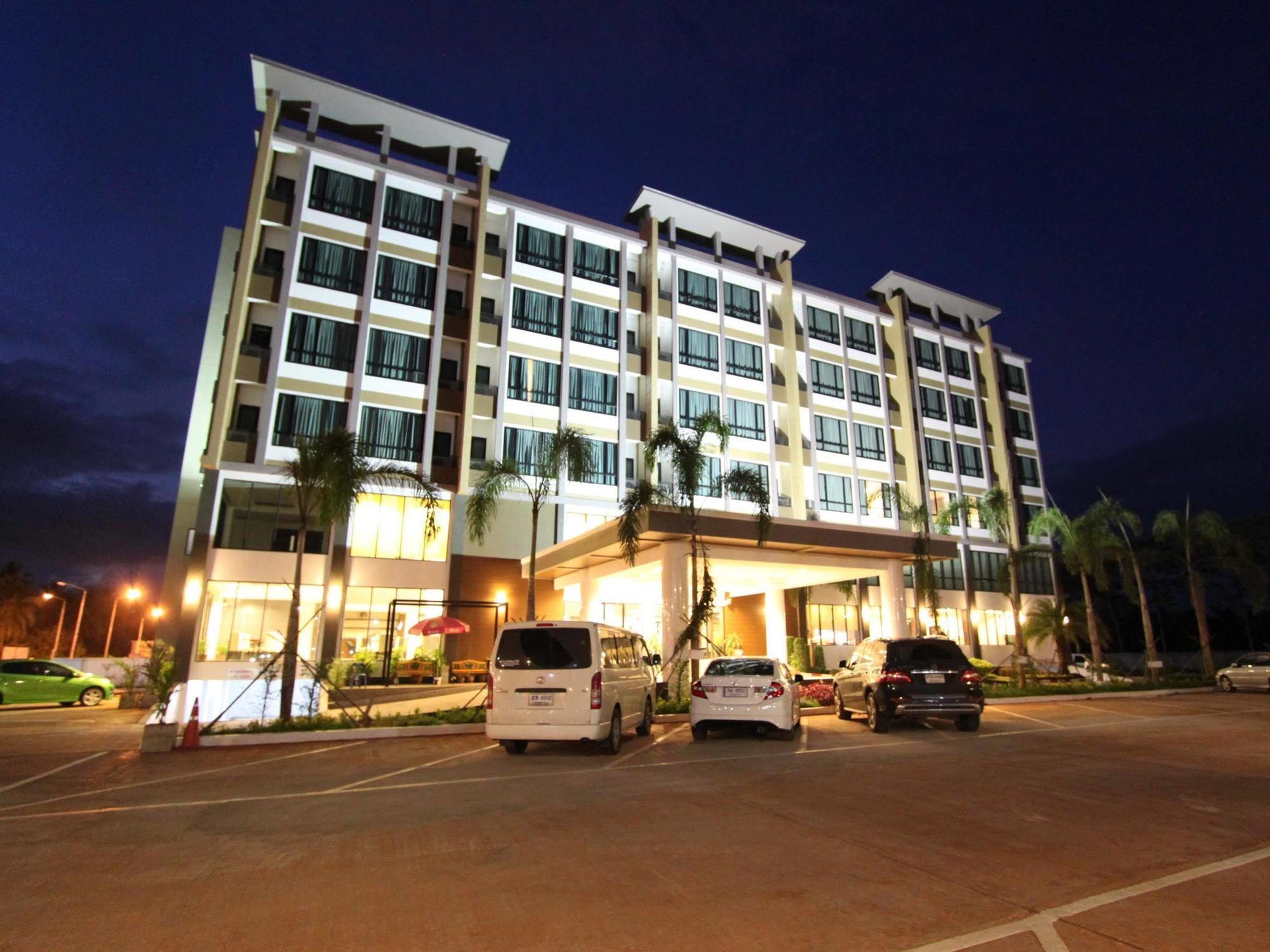 Hotel S Tara Grand Surat Thani Exterior foto